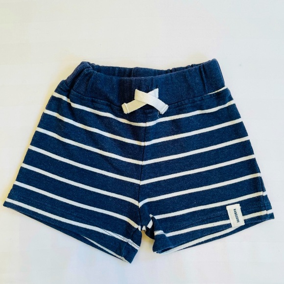 Carter’s Infant Set - Picture 3 of 3